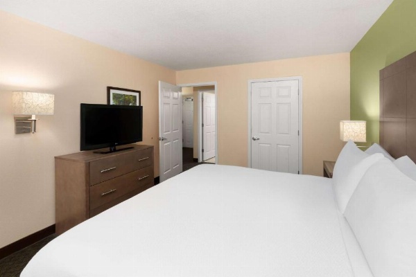 La Quinta Inn & Suites by Wyndham San Antonio Medical Center image 16