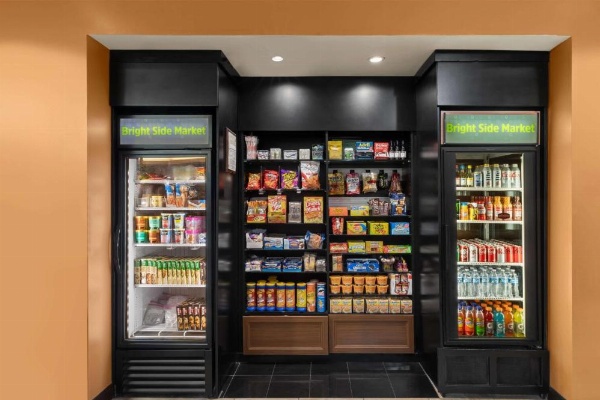 La Quinta Inn & Suites by Wyndham San Antonio Medical Center image 27